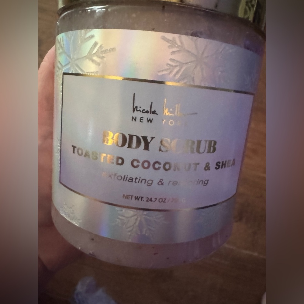 Nicole miller coconut body scrub NEW SEALED